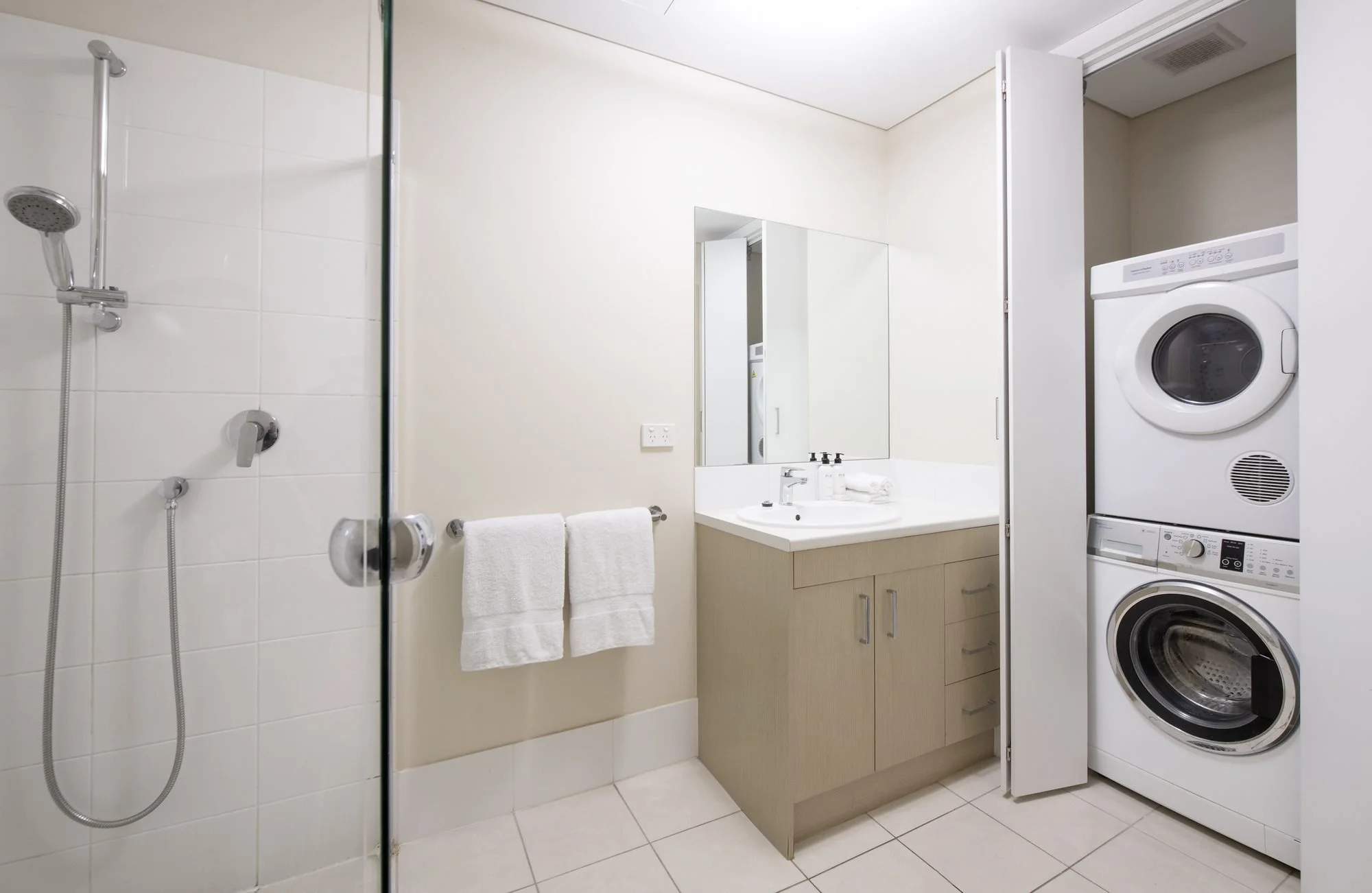 Rm 703 Bathroom View.jpg