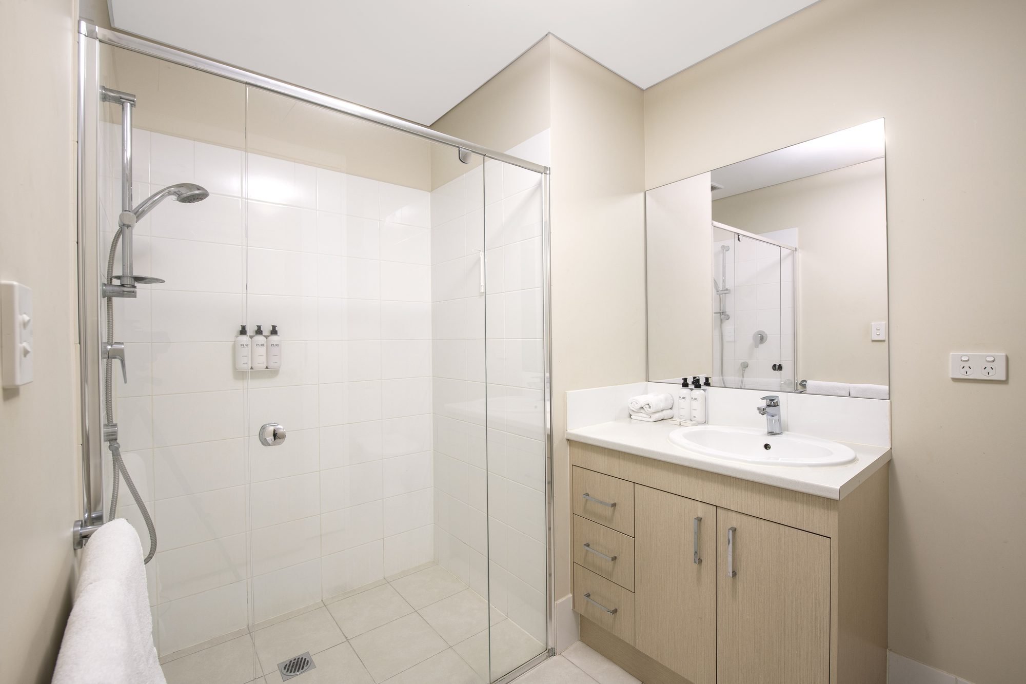 Rm 601 Bathroom View.jpg