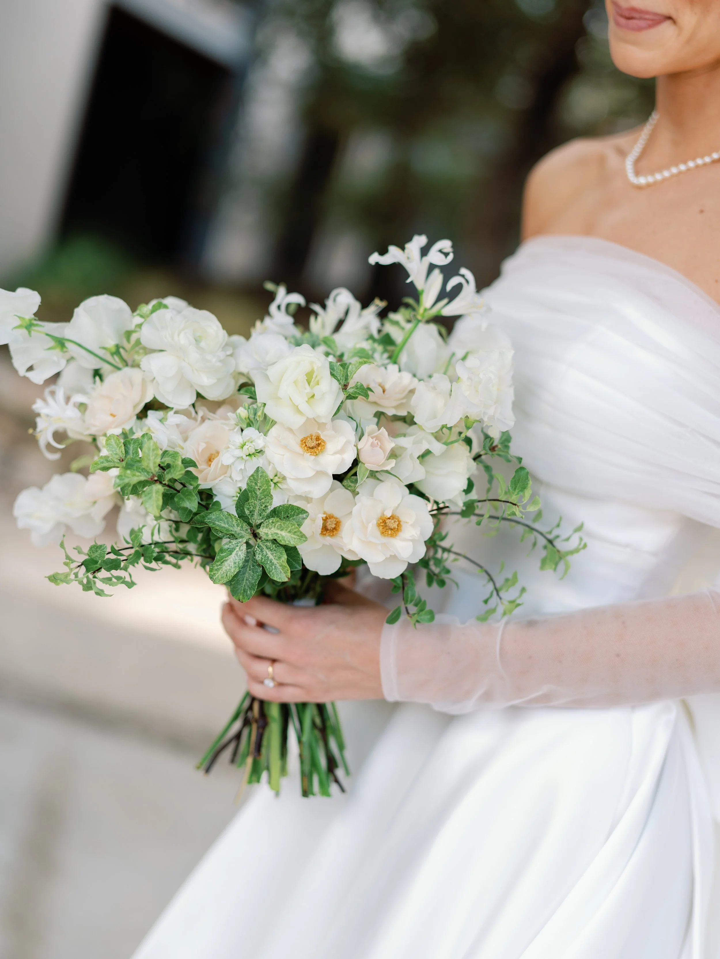 Bride holding a classic bridal bouquet in Austin, Texas