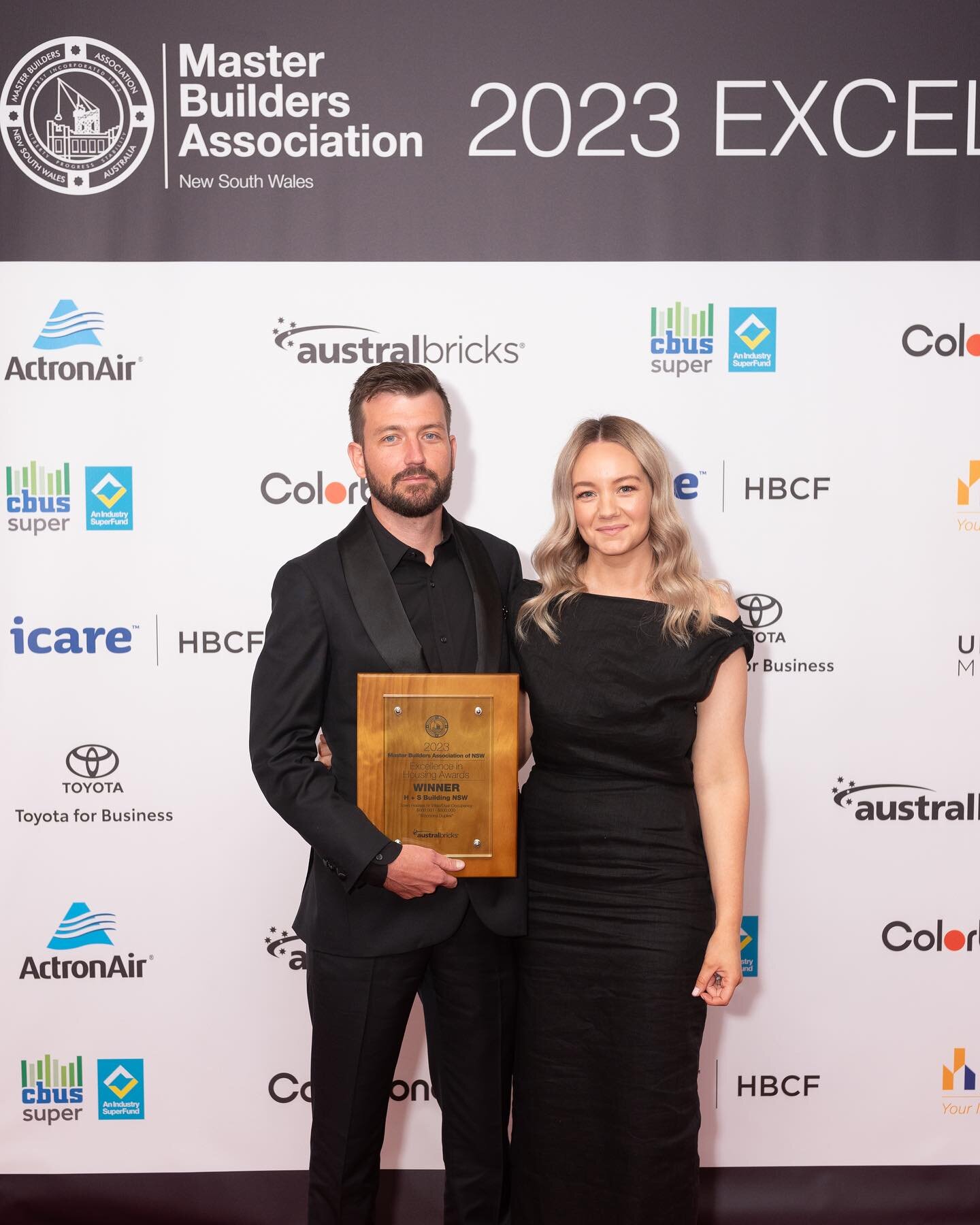 We are incredibly proud to have won an award for our Woonona Duplex Project in the Town House/ Dual Occupancy category at the @mbaawardsnsw 

This achievement would not have been possible without the hard work and dedication of our clients, team, sup