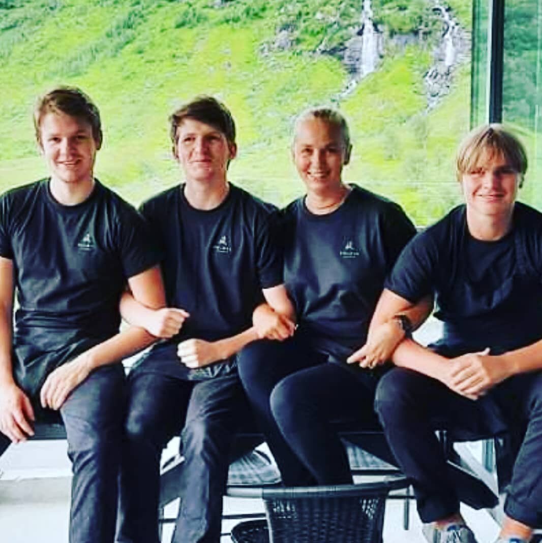 Team of Roldalterrasen is inviting you to come enjoy fantastic food, have nice coffee with view or just stop to have an ice-cream and feel nice breeze of the mountains #Roldalterrassen #r&oslash;ldal #restaurantteam#norway #mountainview #viewtothemou