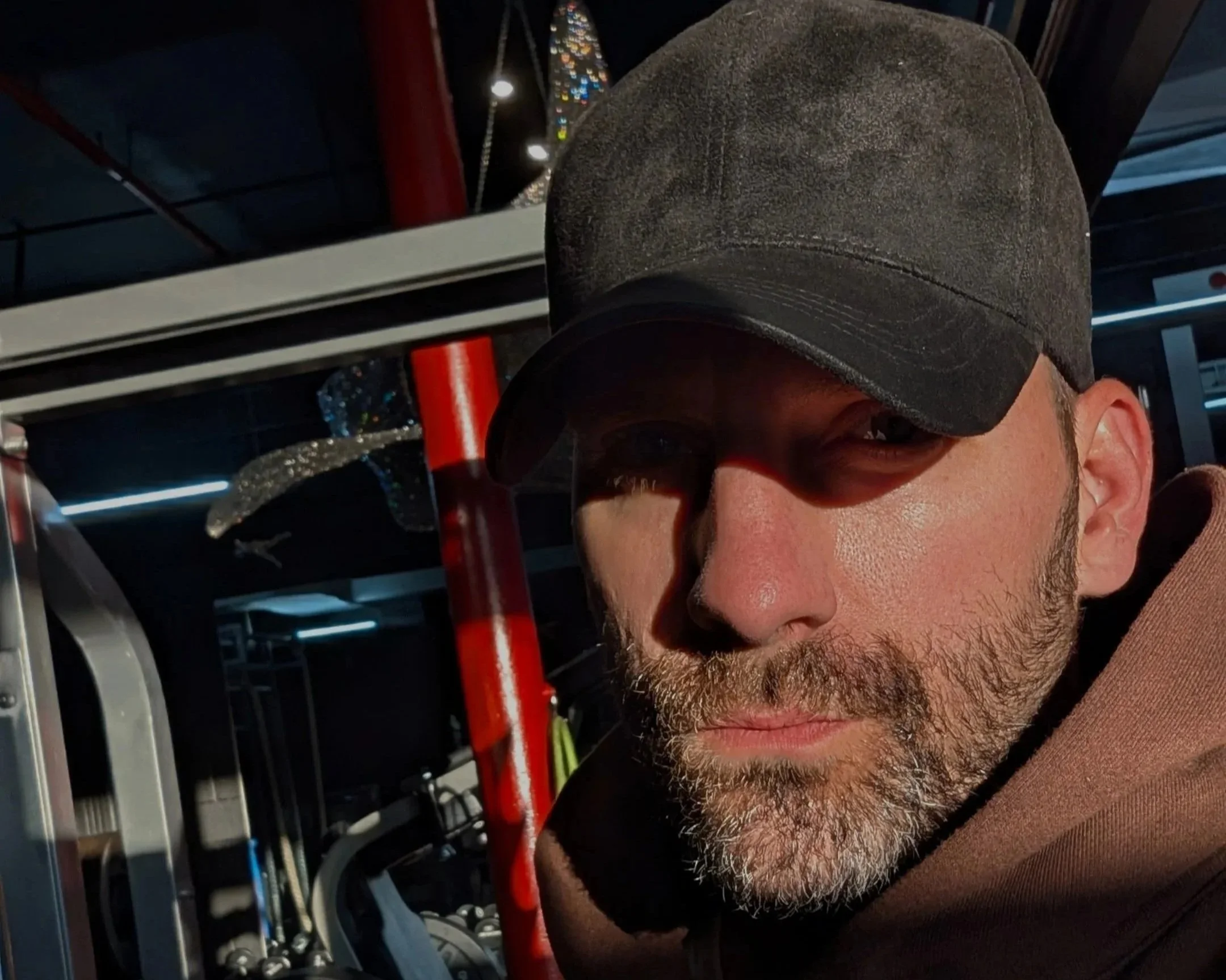 THE ARCHITECTURE OF CONTROL