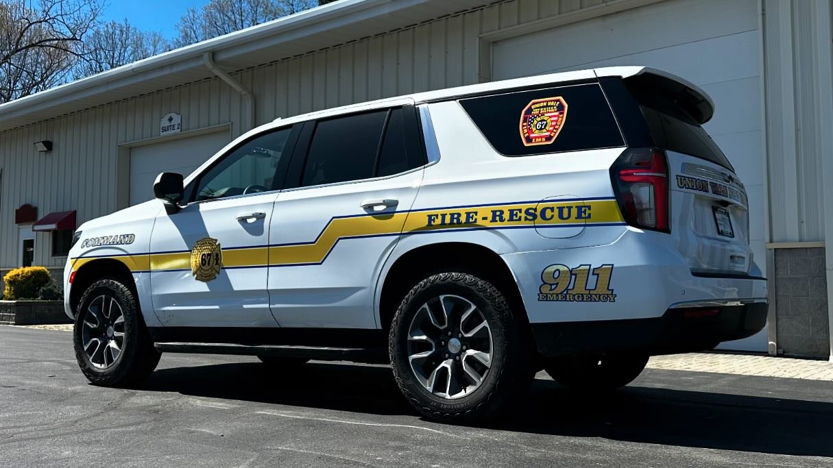 Reflective blue and yellow striping with real gold lettering for Union Vale FD&rsquo;s new Tahoe 
.
.
.
#dbgraphics #wrappedbydb #dbbylooker #looker #lookervinylco #wrapped #vinylwrap #vinylwraps #vinylwrapping #carwrap #3m #avery  #paintisdead #wrap