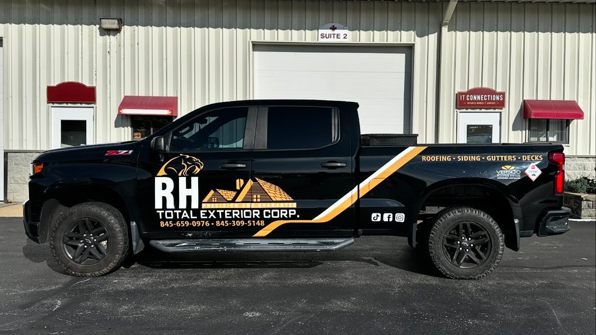 This color combo is sharp @rhtotalexteriorcorp 
.
.
.
.
#dbgraphics #wrappedbydb #dbbylooker #looker #lookervinylco #wrapped #vinylwrap #vinylwraps #vinylwrapping #carwrap #3m #avery  #paintisdead #wraps #customgraphics #rollingbillboard #advertising