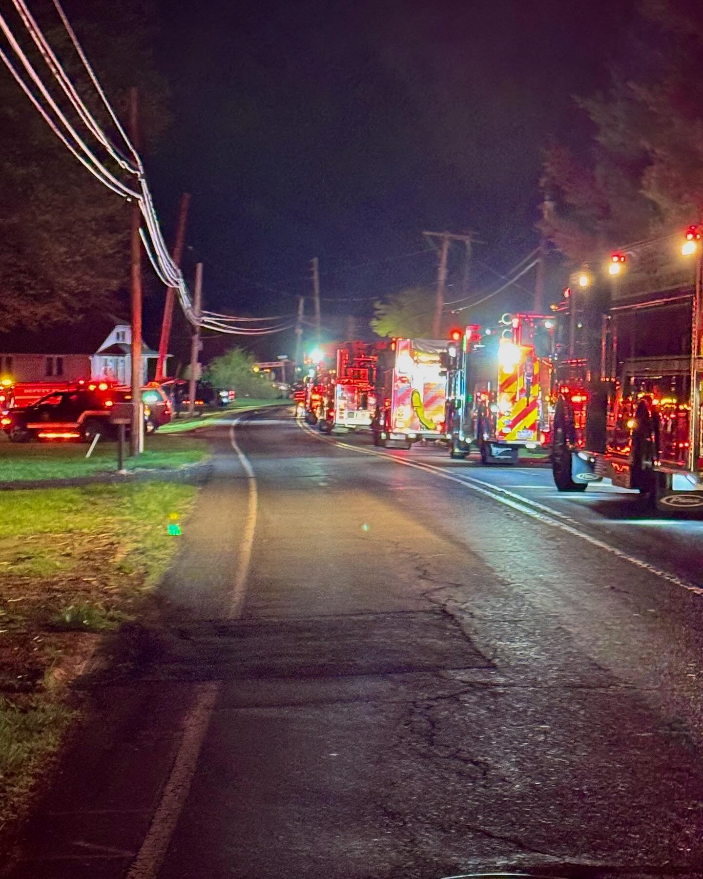 Working House Fire 🔥 

Tanker 36 was dispatched at 4:37am to assist @richland_township_fire_rescue for a reported dwelling fire in the 2700 Block of Old Bethlehem Pike. Numerous calls were received by Bucks County 911 for a house on fire and that oc