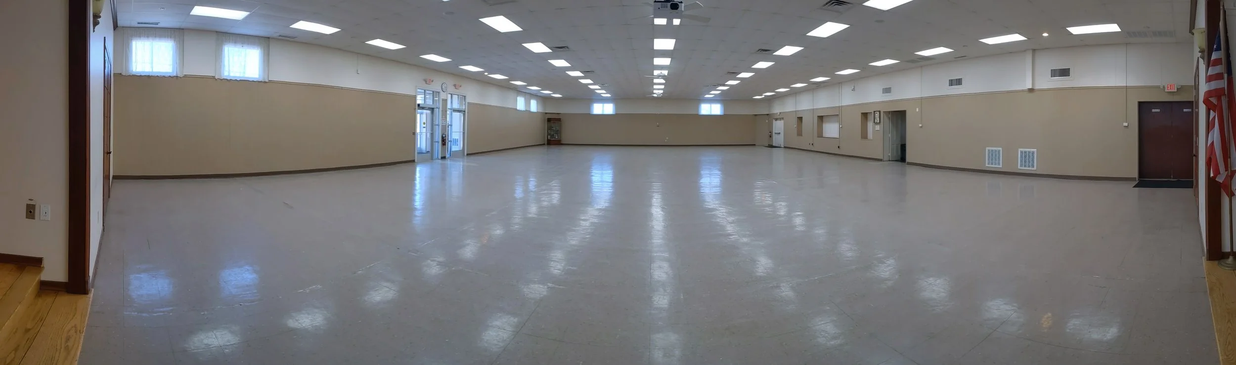 Stage facing back of hall (panoramic)