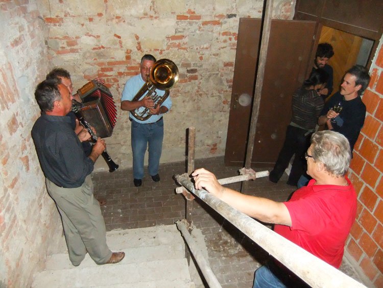 RECEPTION BAND.jpg