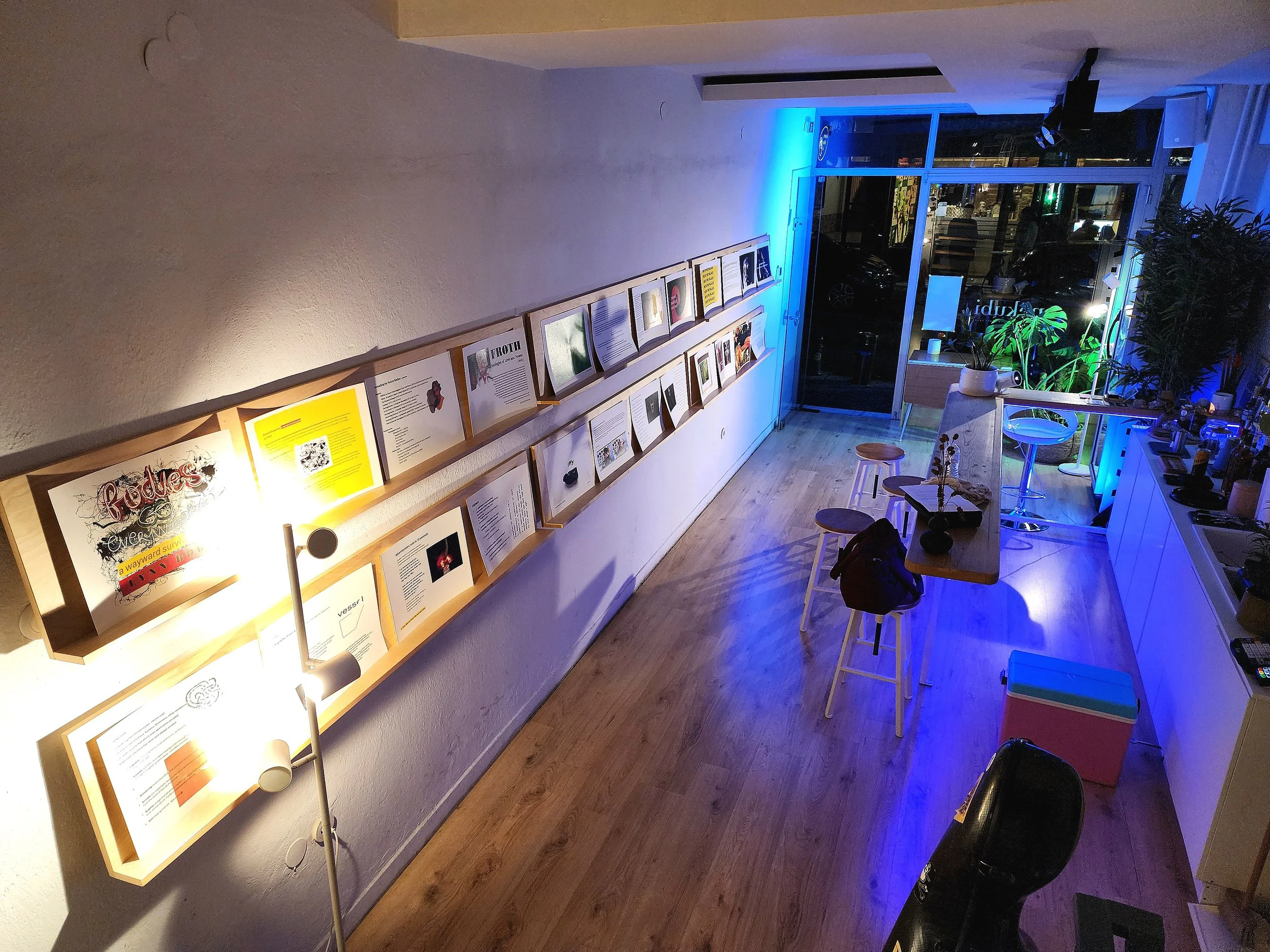 LynnBook_BodiesGoEverywhere_Exhibition_04.jpg