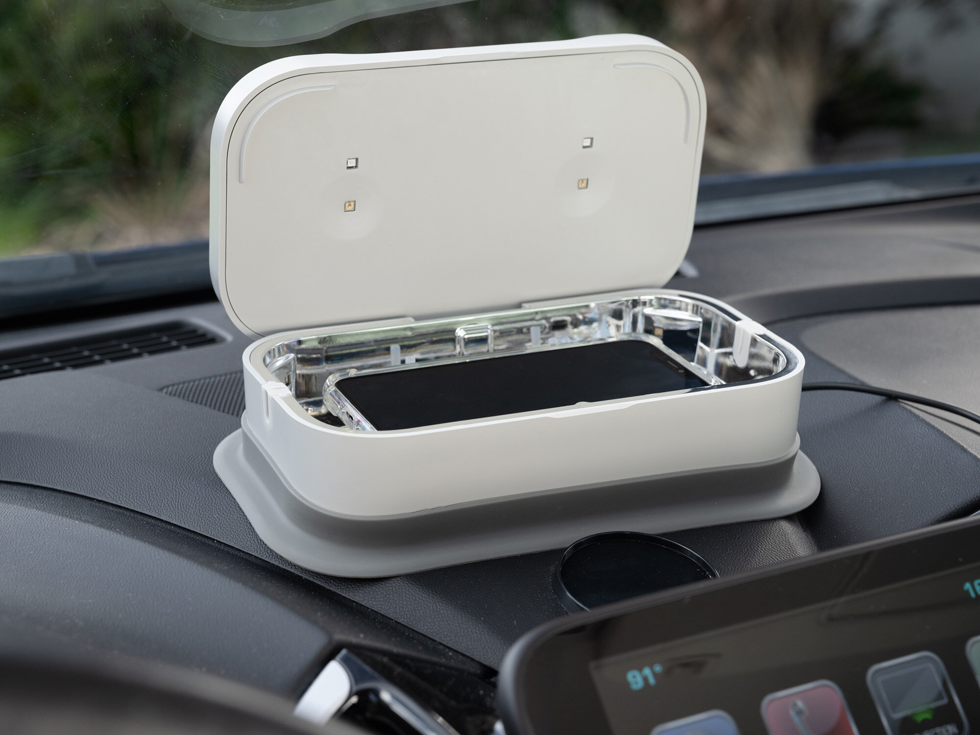 Utilimedic uv8led uv sanitizer on car dash open