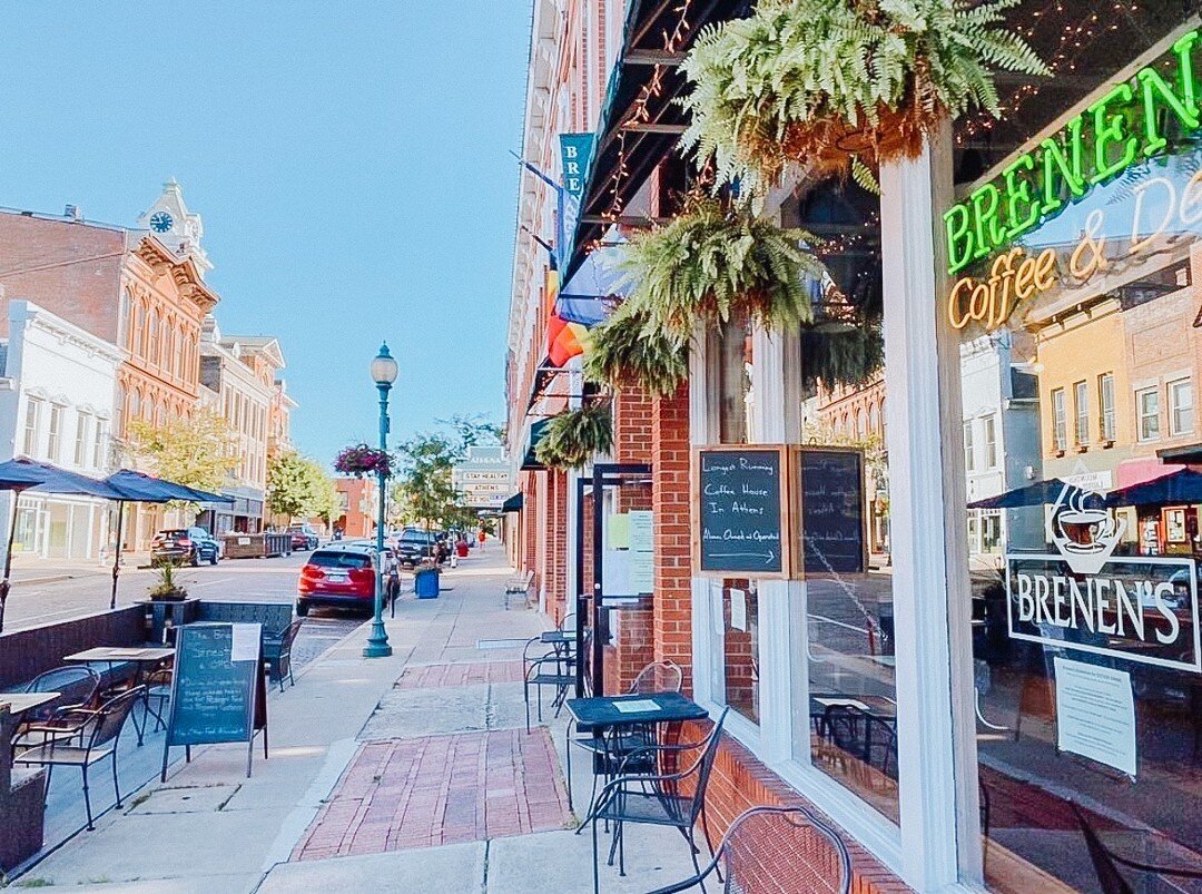 Shoutout to our local businesses! 🤍 Comment below your favorite spot is to hang out at on Court Street! 👇🏼