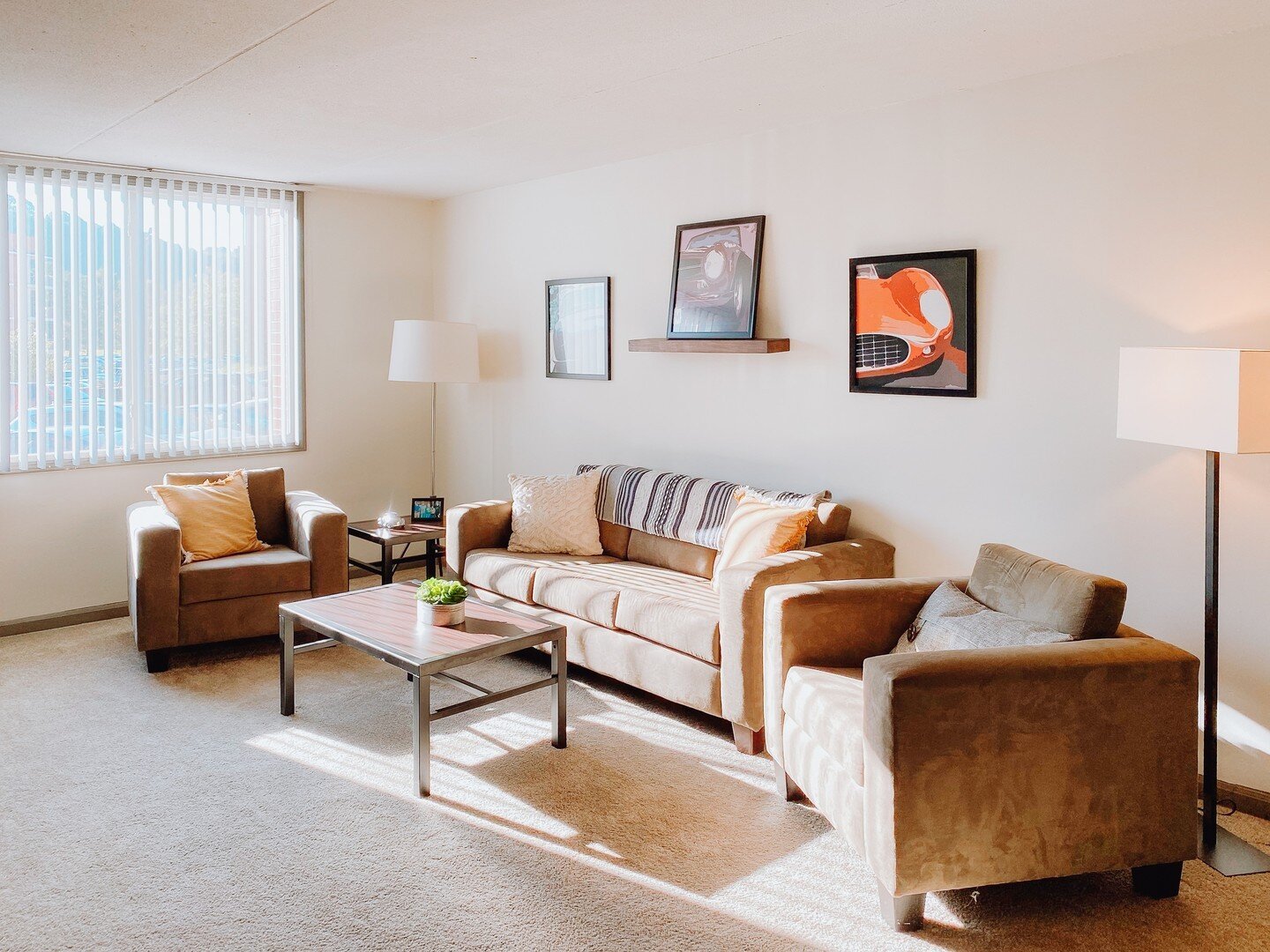 Take a look at our model &amp; amenities while learning all you need to know for finding your new hOUme!🤩⁠
⁠
Schedule by calling our office at 740-593-7783 or visit www.riverparkou.com