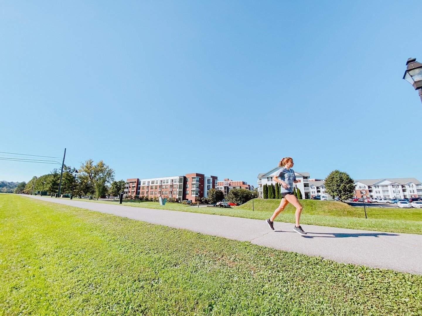 Located right next to the Athens Bike Trail,  We have the BEST LOCATION for students of @ohio.university 🚲 🌳 ✅ ⁠
⁠
Access all of campus in minutes, take a ride or walk on the trail all the way to West Green!