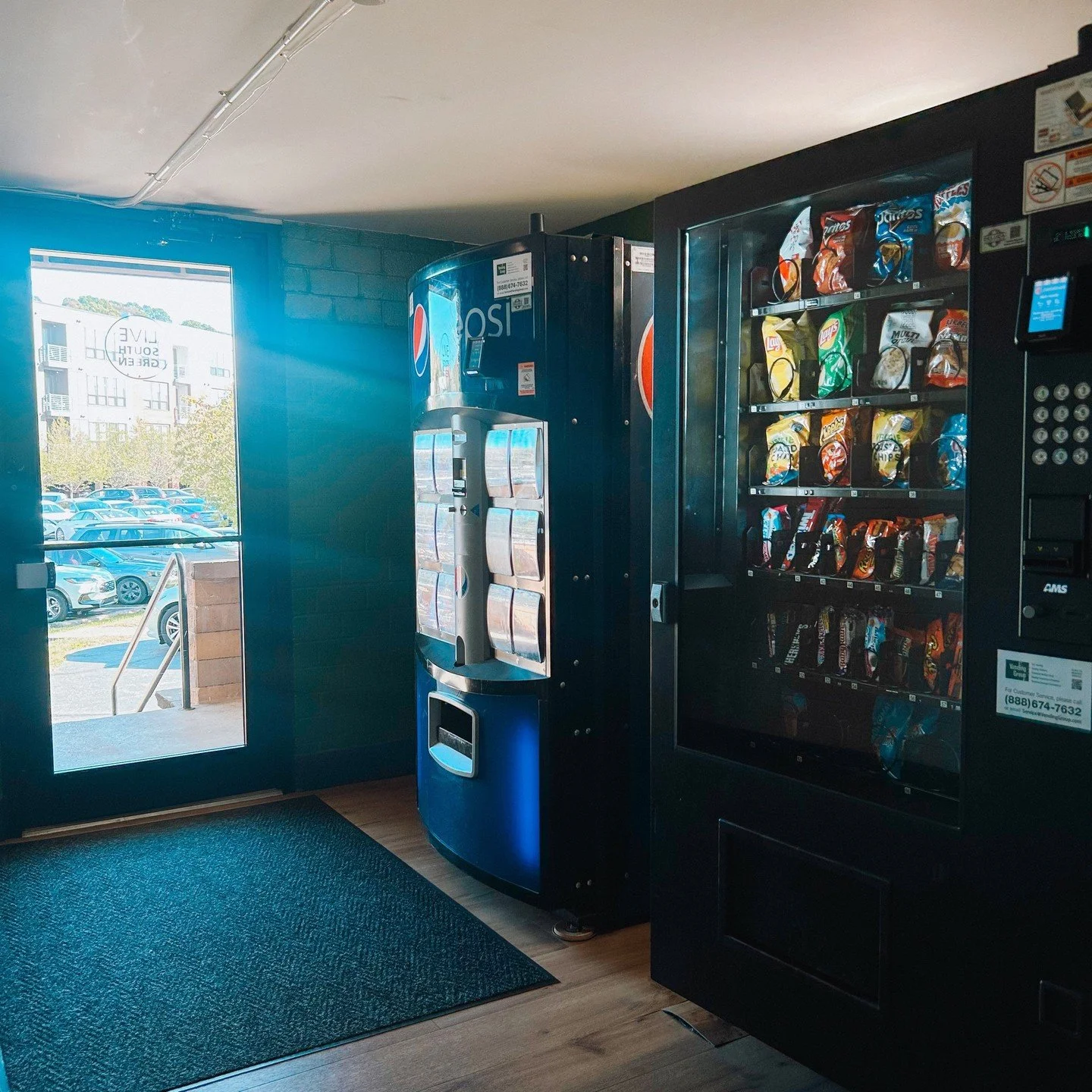 Grab a quick snack on your way to class🍪🥤