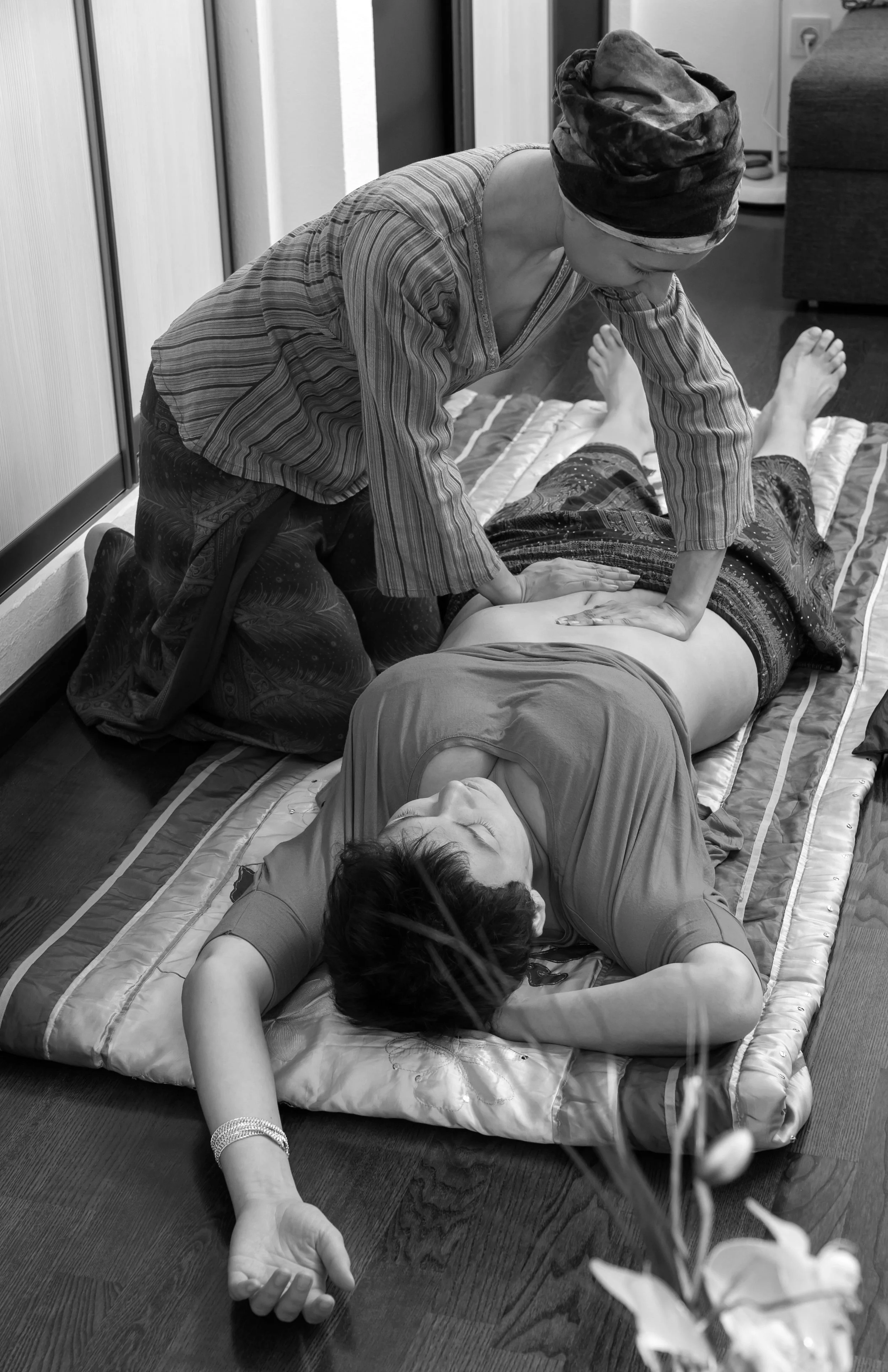 🌿 Nouvelle Formation en Guadeloupe Massage Thaï du Ventre – Les Fondamentaux Subtils