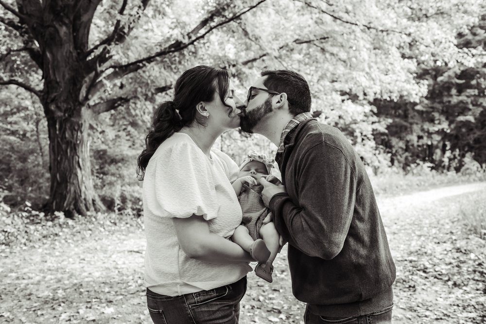 Regan Family Portraits Fall 2021 Randi Armstrong Photography Grand Rapids, Michigan-69.jpg