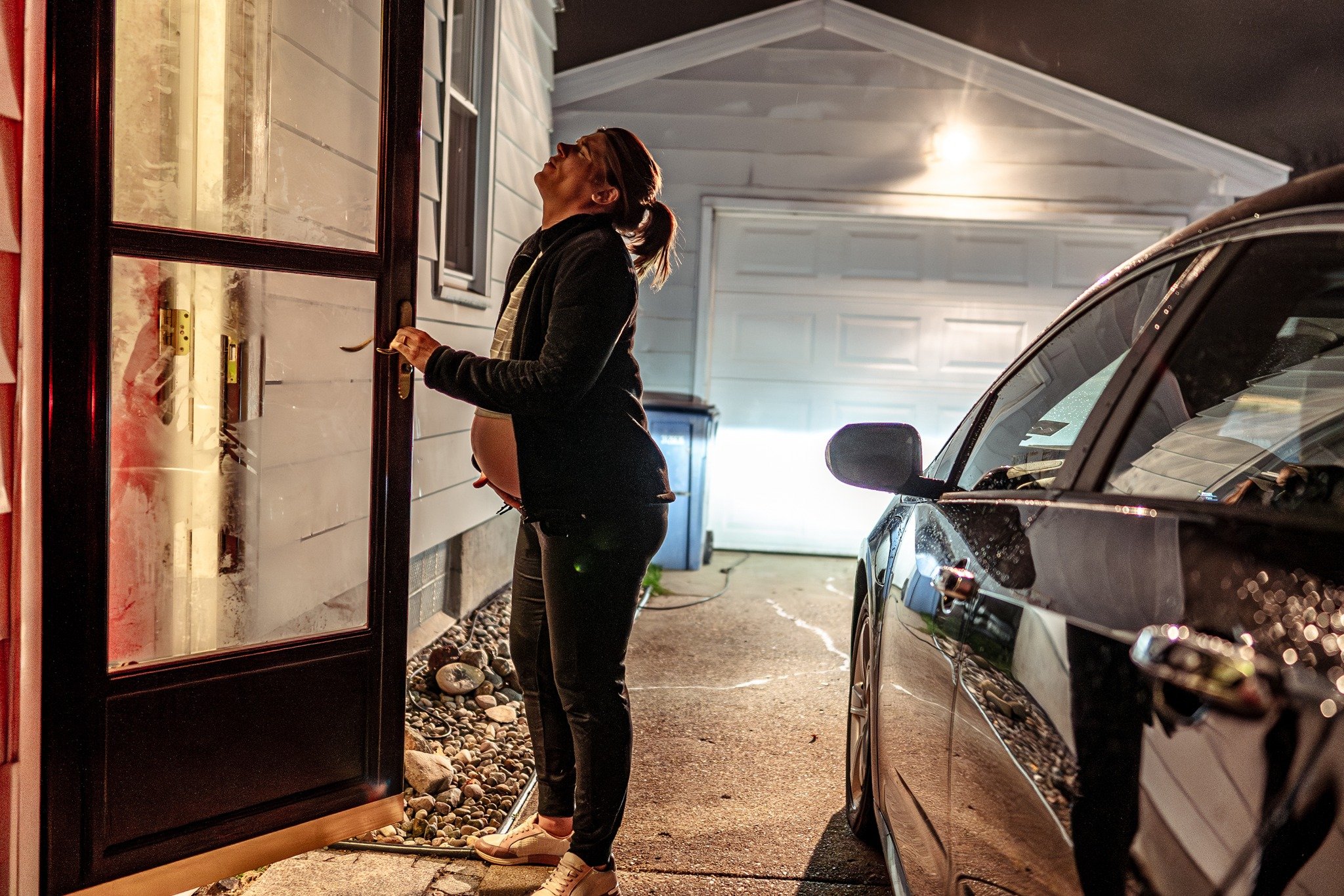 Can you feel this one? 
Getting to the hospital while in labor can be a TRIP!
How long did you labor in the car? Luckily this mama had a quick drive :)