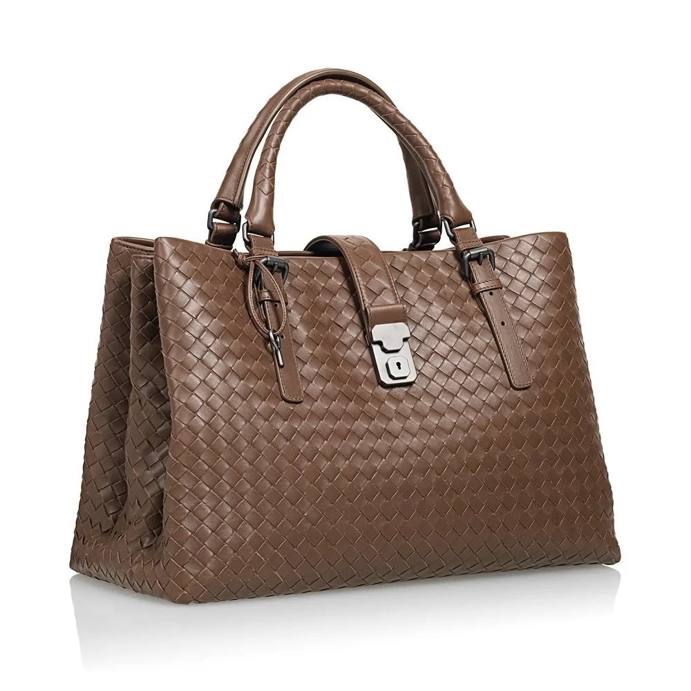 Girls best friend #ecommerce #productphotography #produktfoto #webshopphotography #group88 #packshotfactory #packshotfactory_wework #luxuryproducts #highqualityphotography #danmarksf&oslash;rendeproduktfotograf