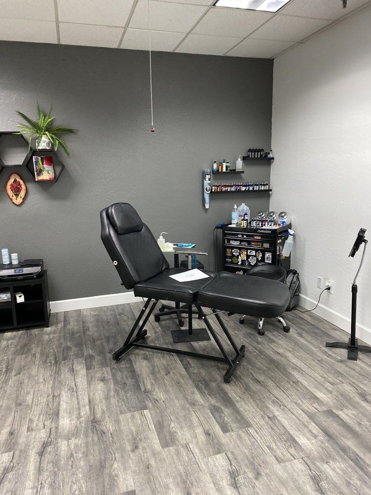 Private tattoo appointment with Bryce Davis