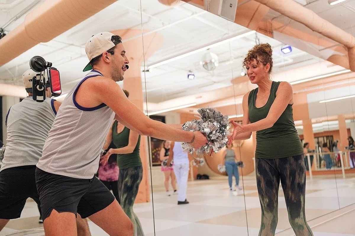 Your Personalized Dance Experience Starts Here at YES HONEY Studio!