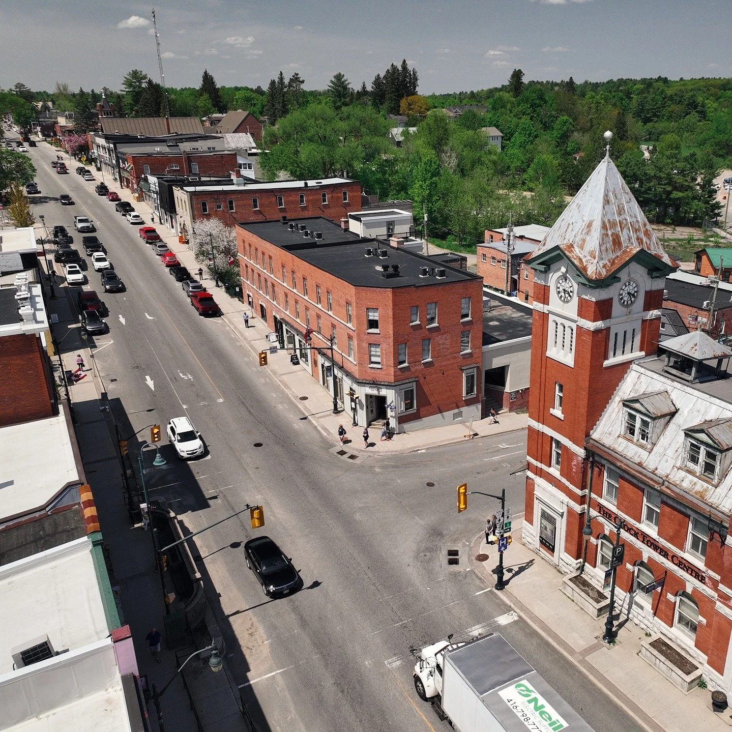 Meet you Downtown!👋

#downtownbracebridge #visitthebridge #discovermuskoka #todoontario #downtownbia #supportlocal #locallove #muskoka
