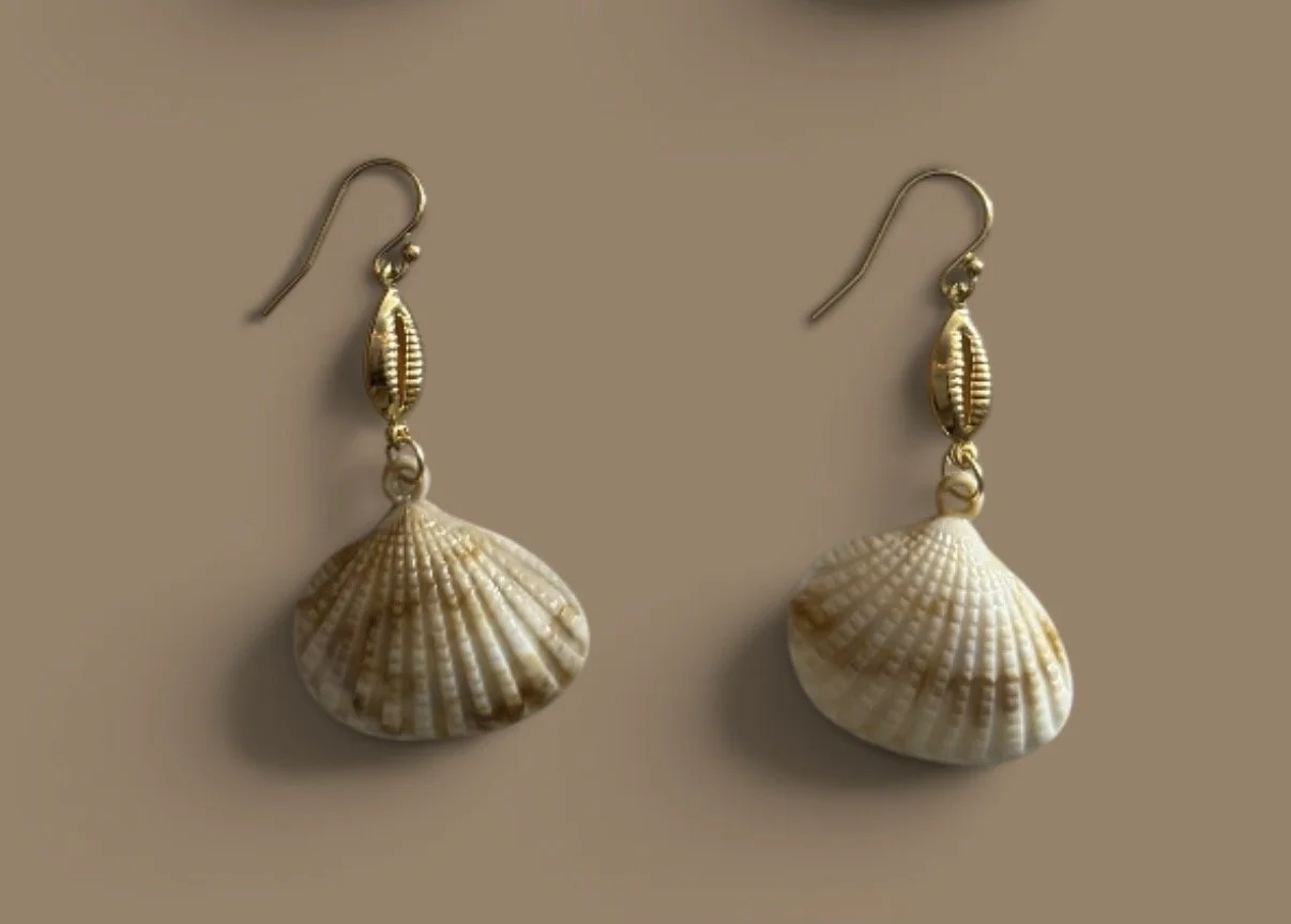 Cockle shell earrings