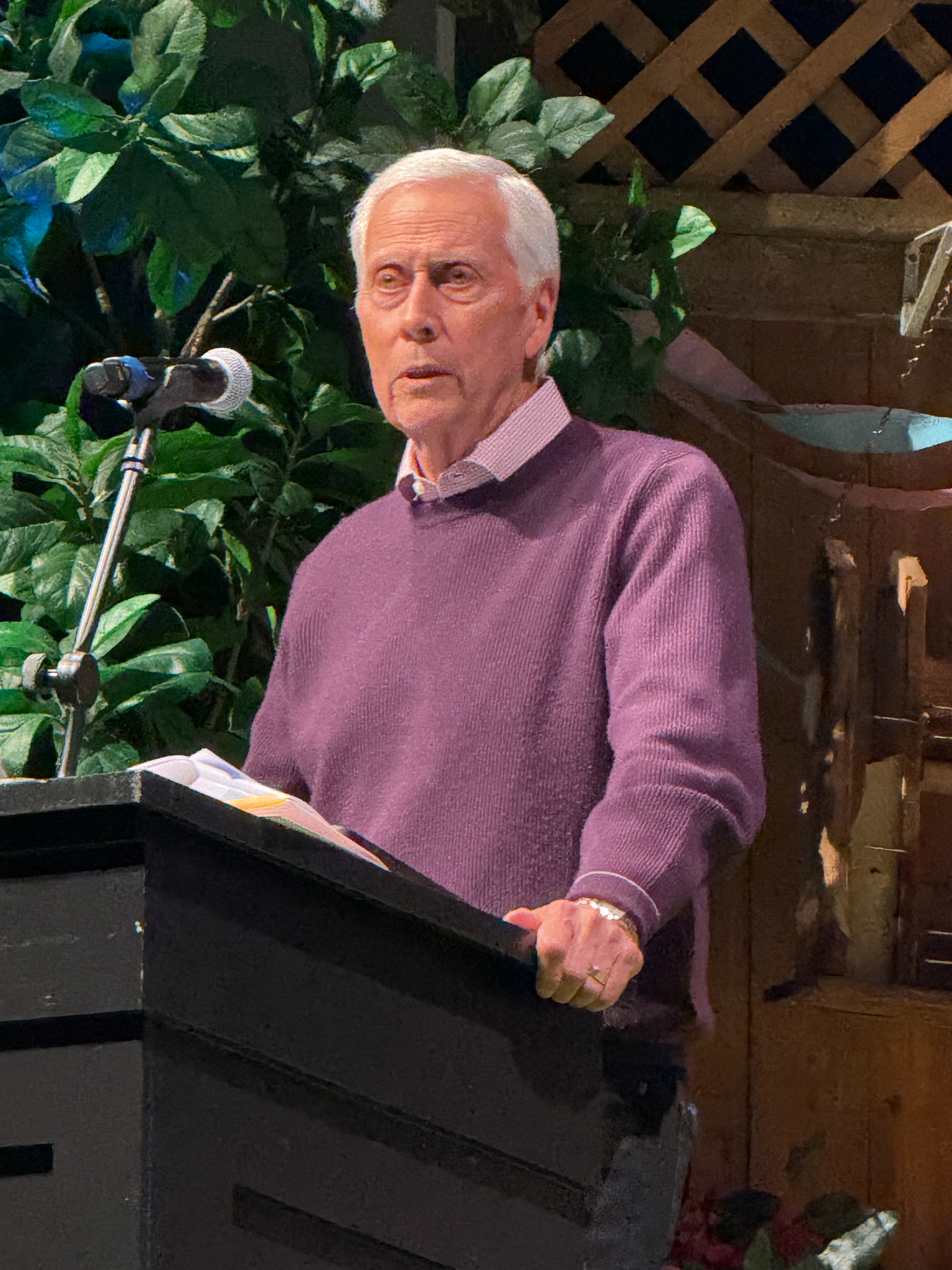 Ray Davis, former CEO, Umpqua Bank, Pearl Resident