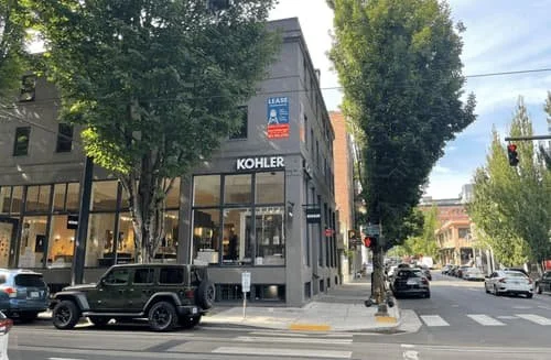 Street view of shops and storefronts in Portland's Pearl District