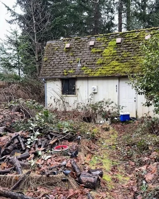 Contract Floor Covering's transformation of a disheveled house to a beautiful home #transformation #CozyCabin