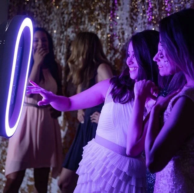 Photos, Gifs, Boomerangs sent directly to your phone or email! Compact, Open-Air and Awesome!