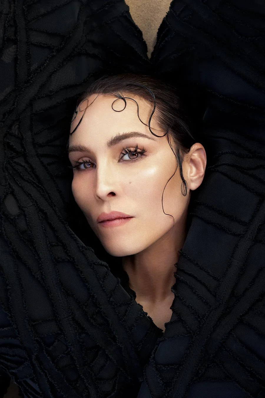 NOOMI-RAPACE-RESERVED-3.jpg