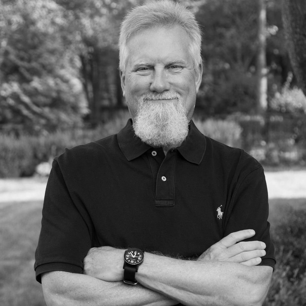 266| Advisor to Fortune 500 CEO's, Executive Coach, and Best-selling Author Steve Graves on Radical Stewardship + Top Weekly Links