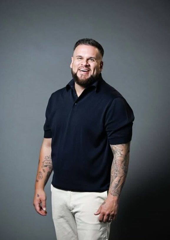 267| How to Engage and Connect with Millenials and Gen Z with Lead Pastor and Podcaster Adam Mesa 