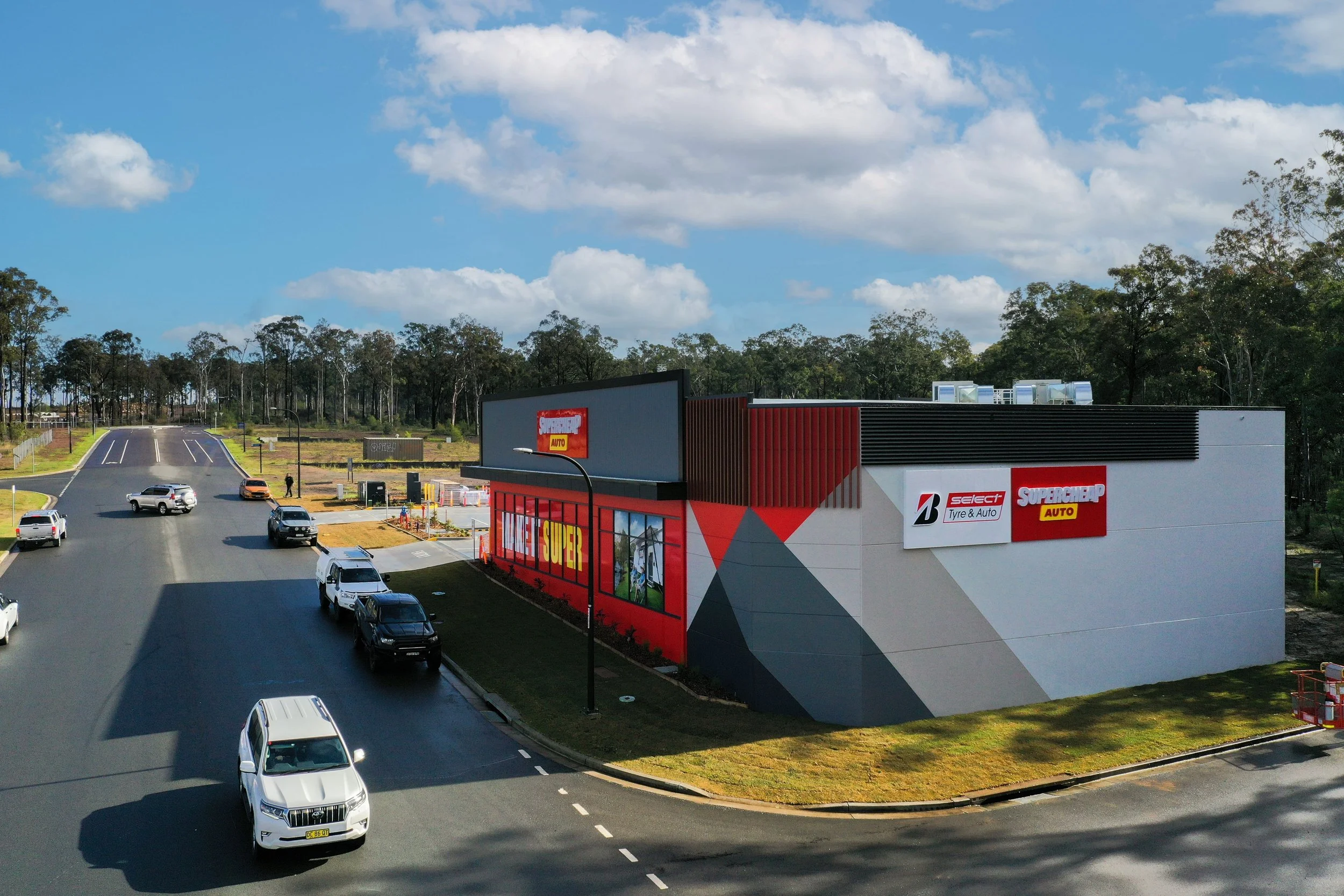 SUPAMAC TOLLBAR SUPERCHEAP AUTO 020-min.JPG