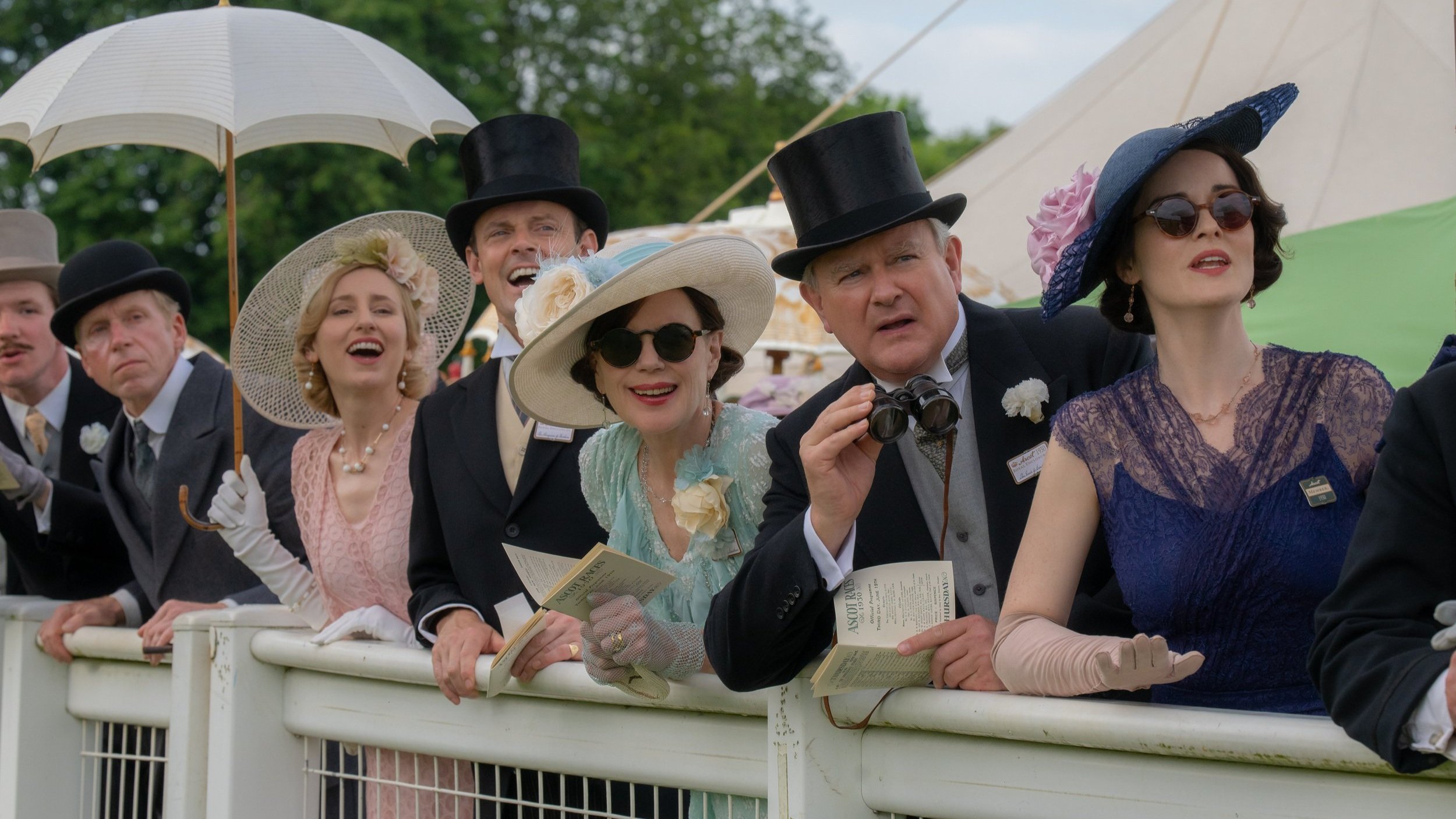 <b>Downton Abbey: The Grand Finale</b> <br/>Released 11th Sep<br/><font size="-1">Silver | P25-54