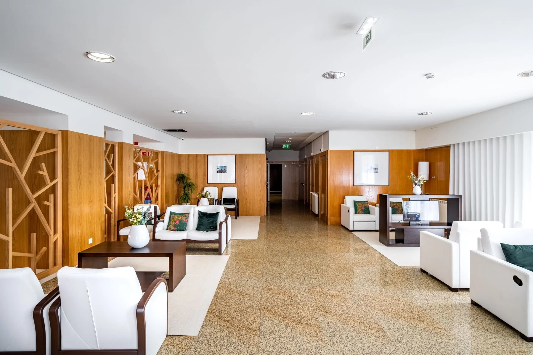 VillaCarolina-DomusVI-LaresOnline-arquitetura-imobiliário-ricardojvaz (15).jpg