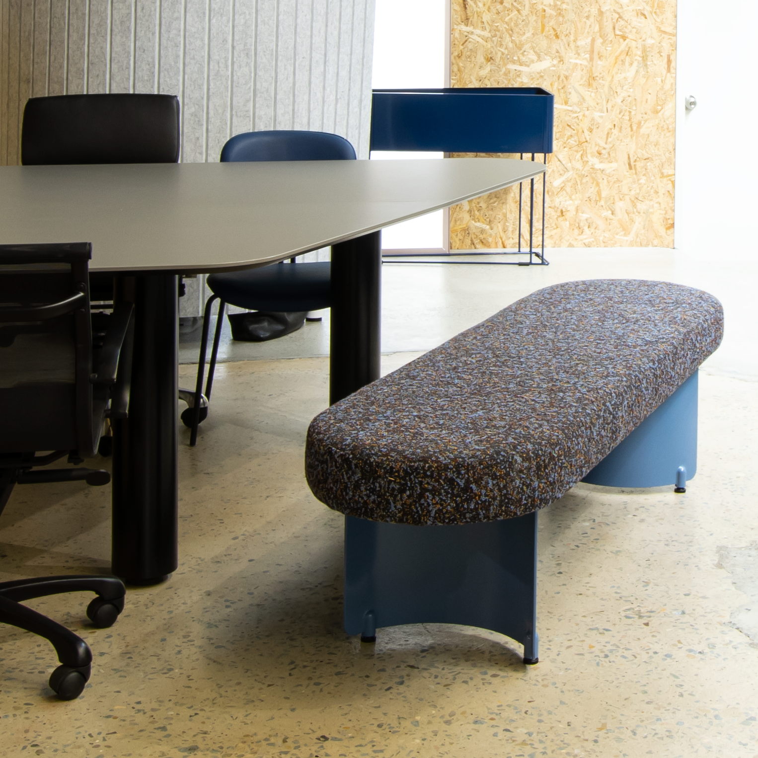 HALFMOON side board bench (2).png