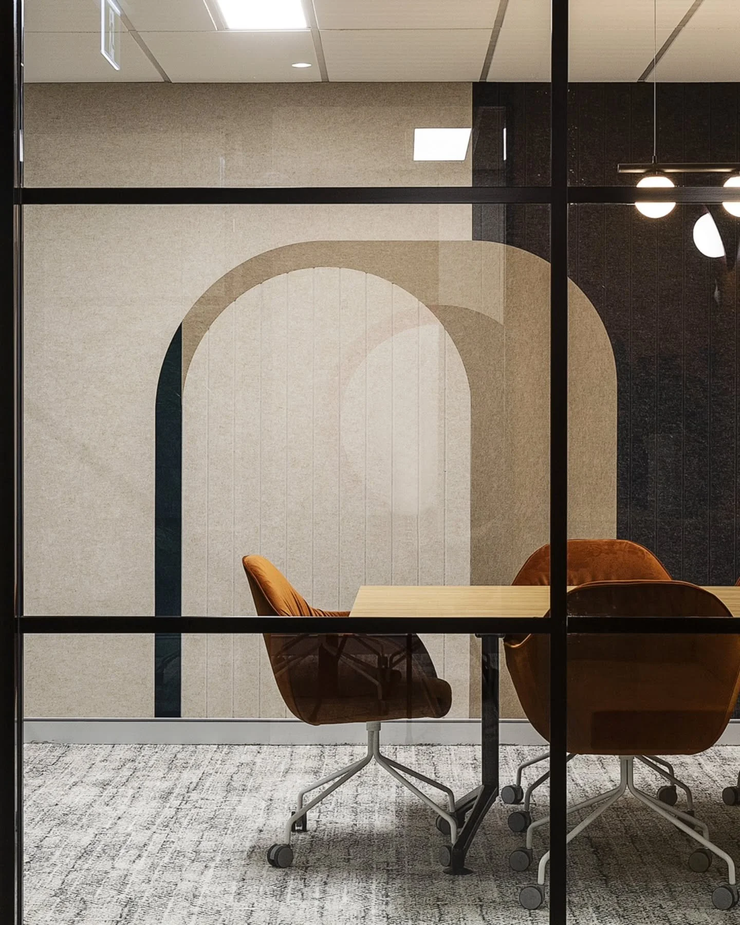 Project
Northbourne 

Designer @intermain

Year 
2023 

Location 
Canberra, ACT 

Products 
RAPT wall panelling 

Special considerations 
The client required a multifunctional solution to create layered interest detail in each meeting room, while add