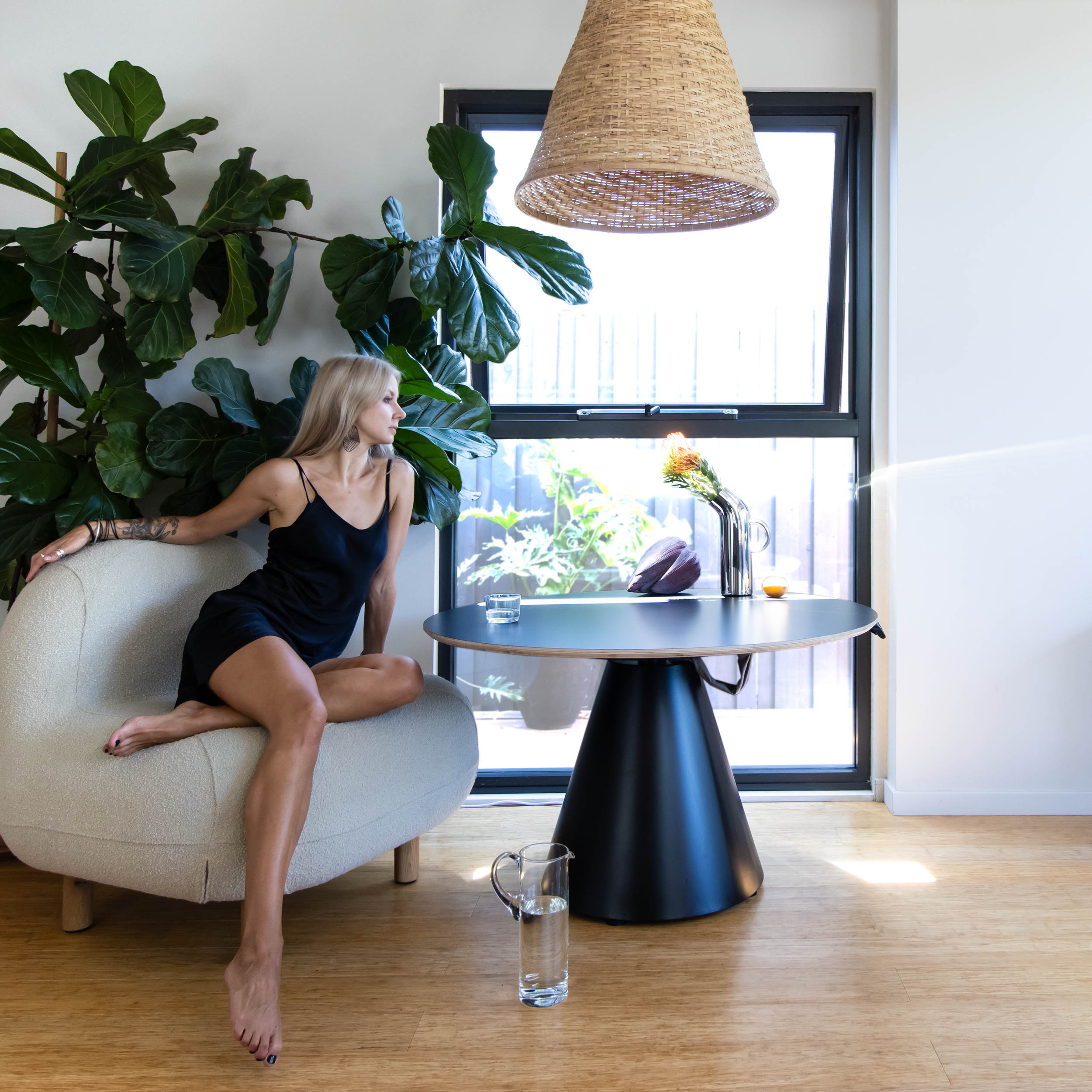 CONUS-single-pedestal-base-table-conical-black-coffee-table-sq.png