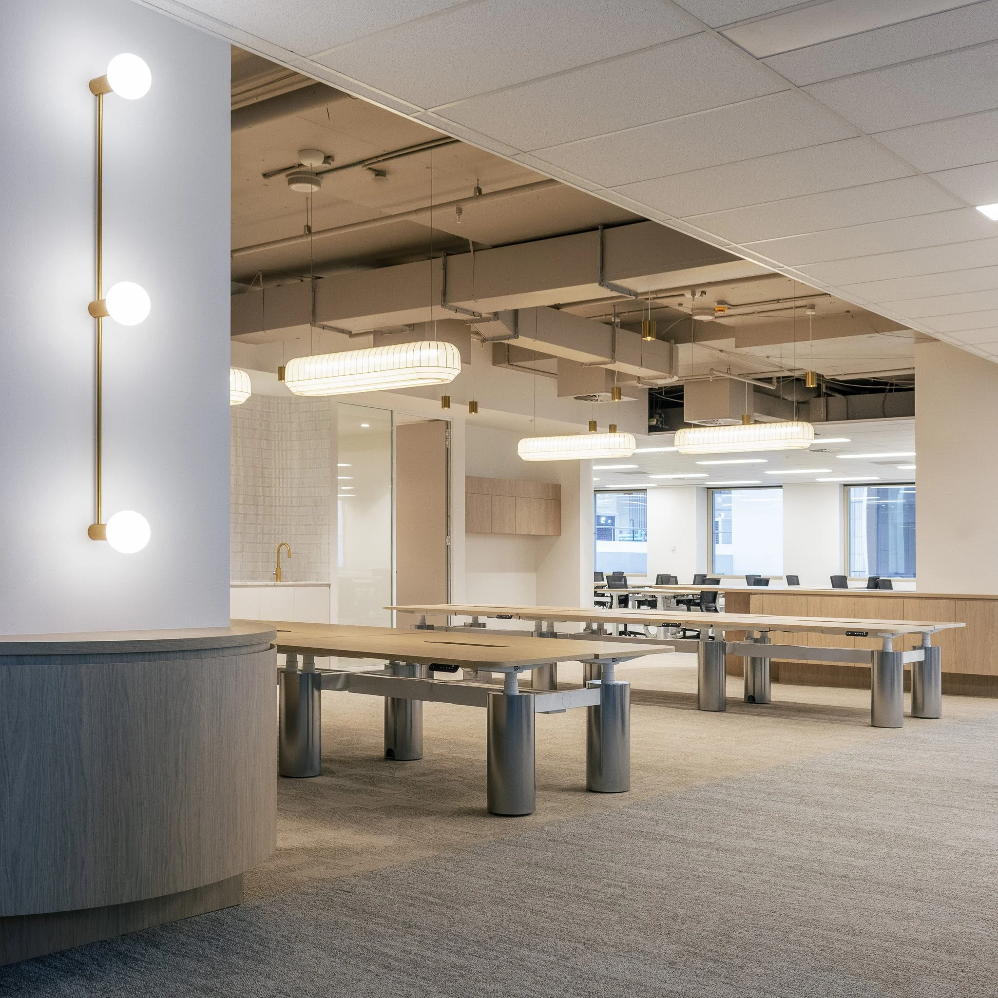 column ha workstation chrome.jpg