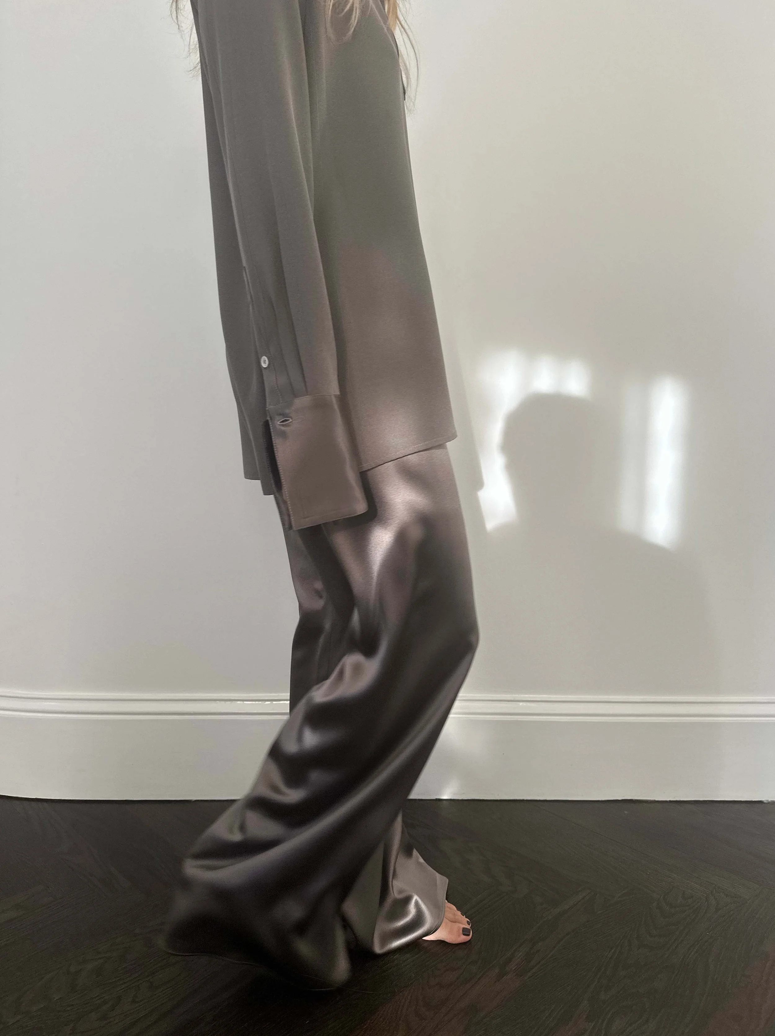 De Terre Pant in Crepe Back Satin