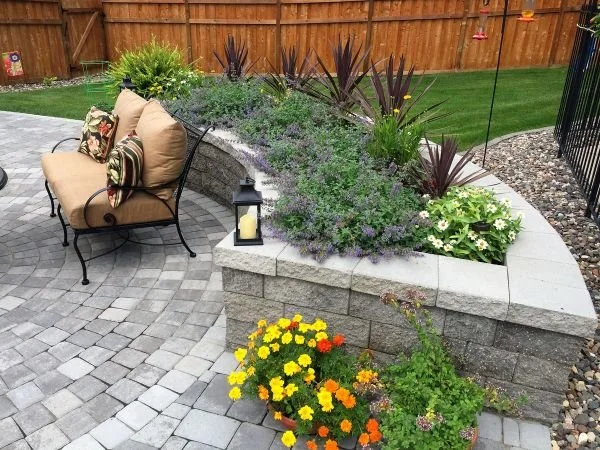 You Should Try These 5 Landscaping Trends This Year!