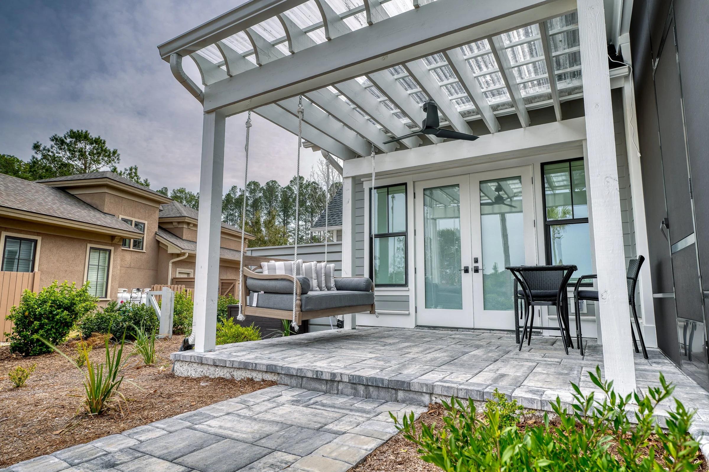 Pavers vs Concrete: What’s Better for Driveways &amp; Patios in 2025?