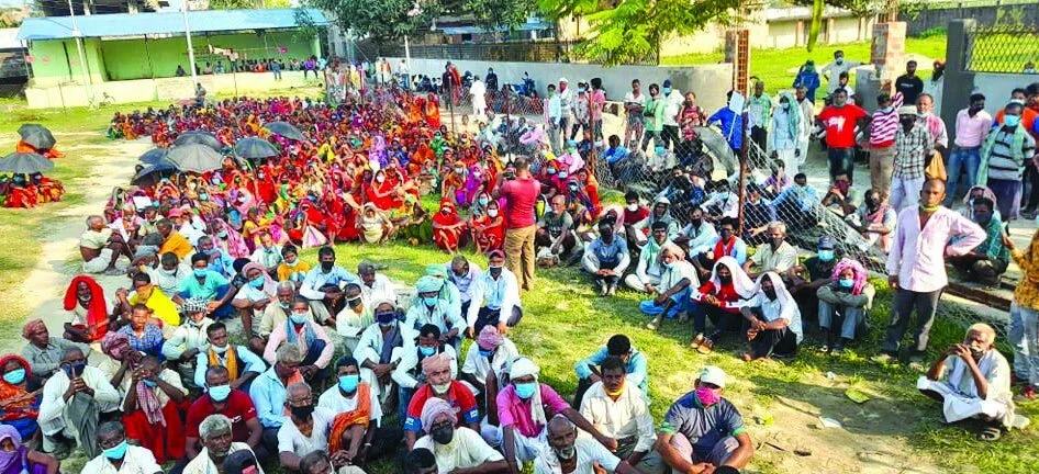 Hundreds of Dalit people at a demonstration in Saptari, Nepal on October 15th, demanding an end to the violence and discrimination against their community.      Source: The Himalayan Times