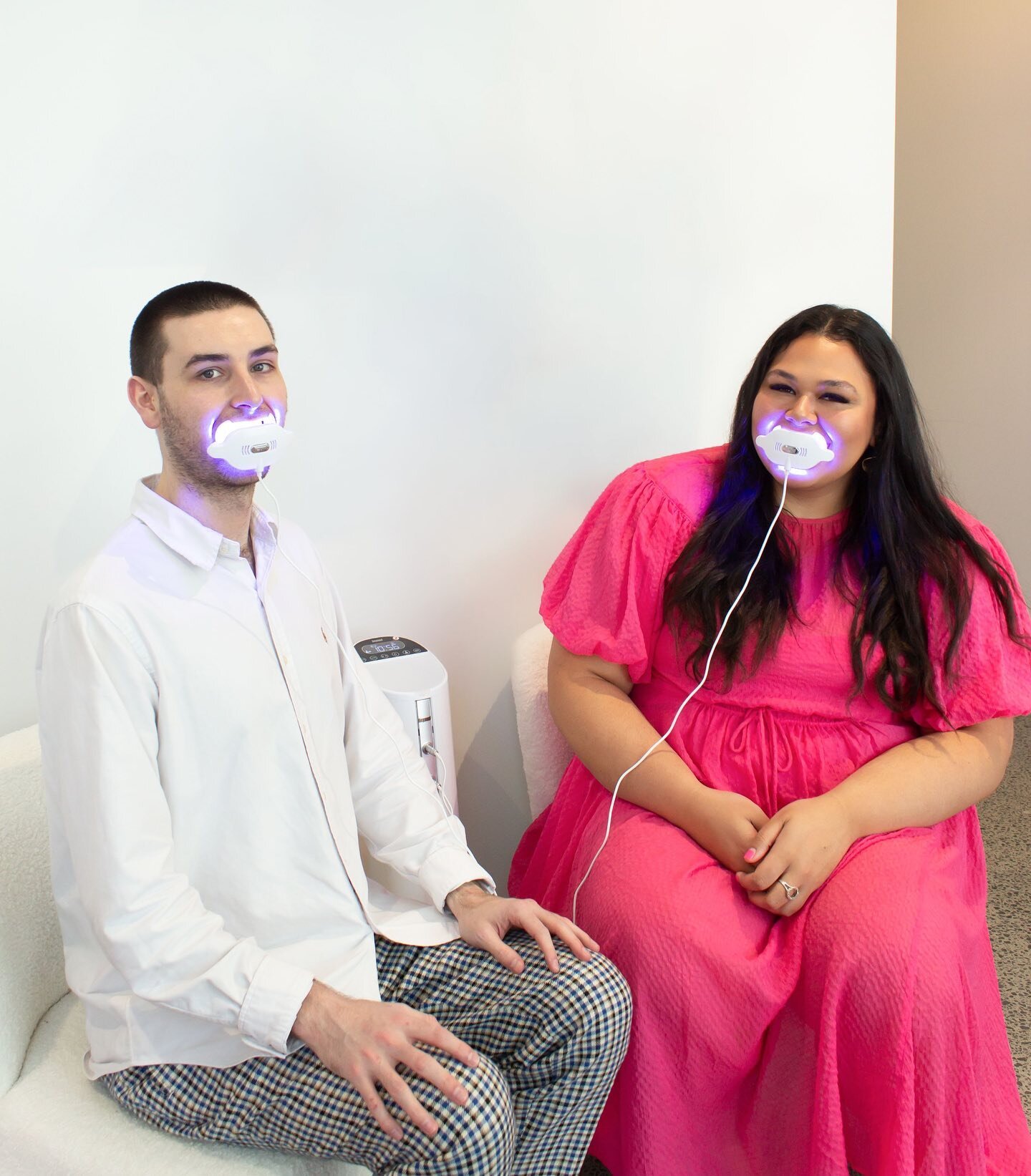 TEETH FOR TWO🦷
Why not make it a date! Come along with your bestie, hubby or sister &amp; both receive the 'triple the glow' pain free treatment side by side! 1 hour $220 PER PERSON (currently $60 off each for a limited time)
Then book a follow up 4