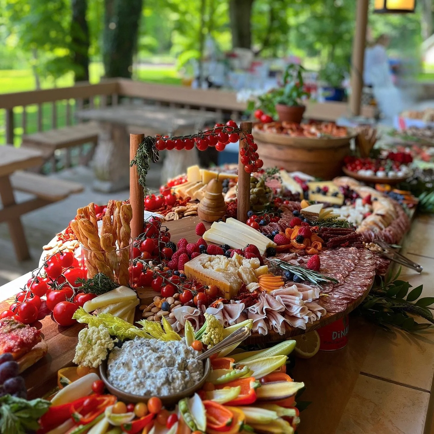 that&rsquo;s amore! 🍅🥫

&bull;
&bull;
&bull;

#boardsbyangelica #antipasti #antipasta #charcuterie #charcuterieboard #charcutie #charcutier #cheese #cheeseboard #cheeseplease #cheeseinspo #favoritecheese #cheeseboard #cheeseplate #cheeseboardsofins