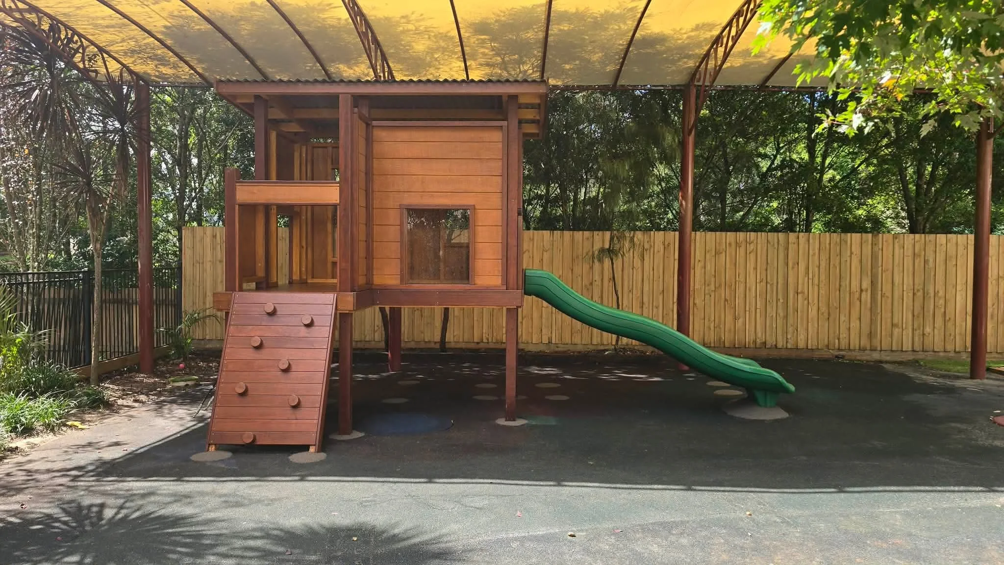 Tamborine hardwood fort