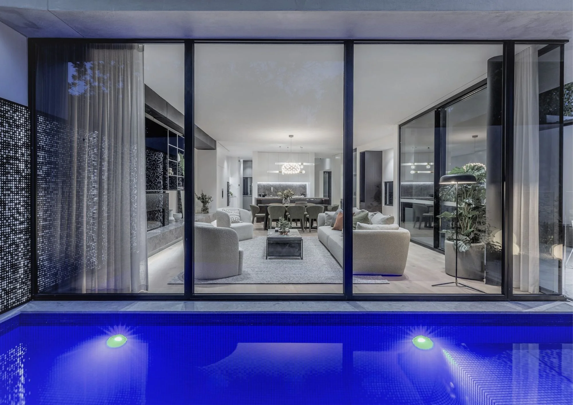 Thumbnail for Urban High End Townhouse Decorating