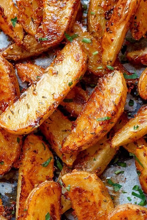 Extra Crispy Baked Garlic Parmesan Potato Wedges.jpg