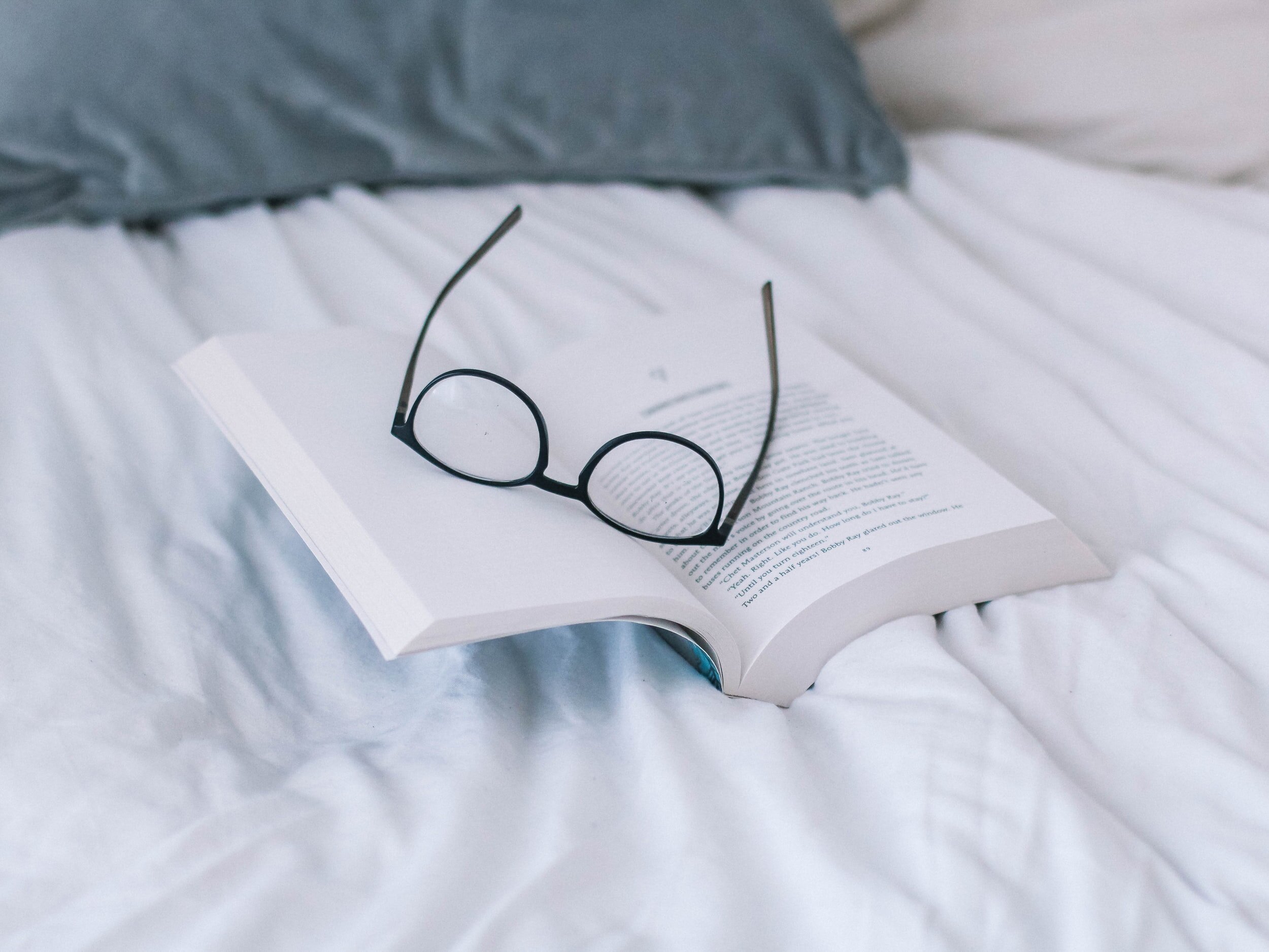 Top 3 Investment books for new investors, recommended by financial advisors