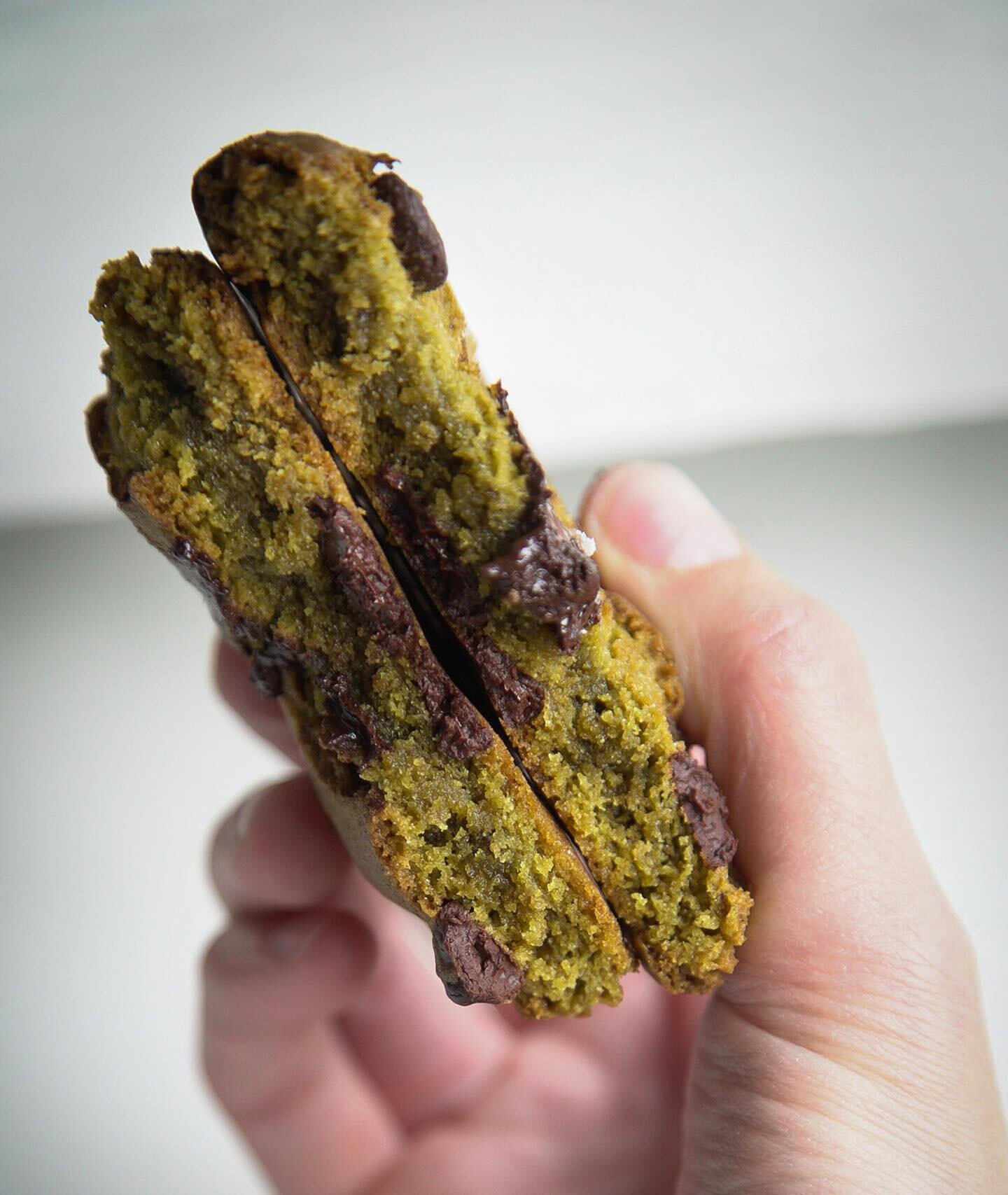 Matcha Sourdough Chocolate Chip Cookies! Tbh, these were a result of stress baking (who else runs to the kitchen to bake something sweet when things get overwhelming?!) &mdash; and they&rsquo;re AHmazing. I wish I could take credit for them, but it&r